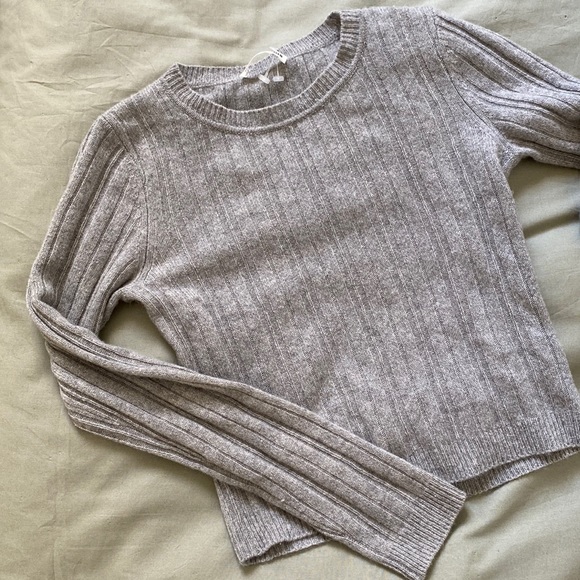 Reformation Cashmere Sweater - Picture 3 of 12